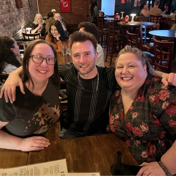 Like this listing for shows! - Picture 14 of 16